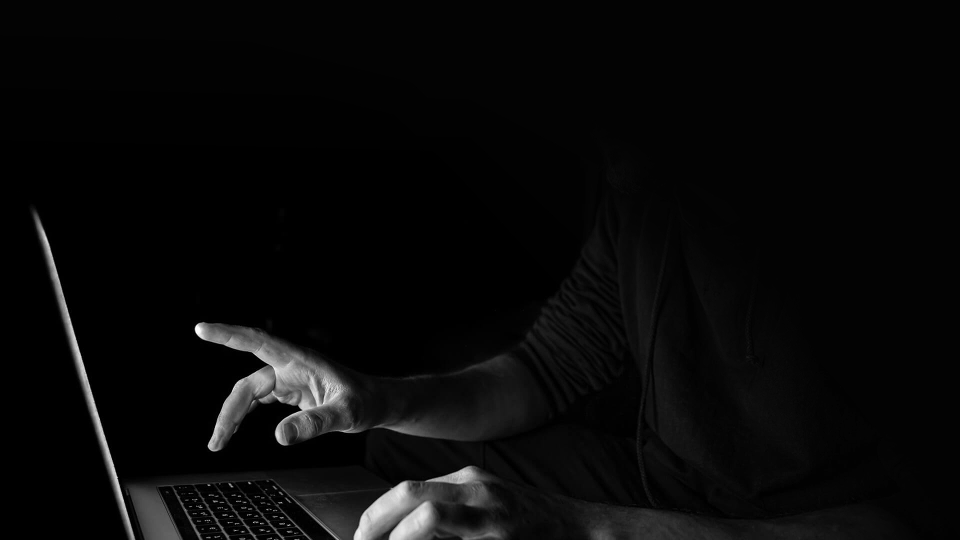 Application web sur mesure vs SaaS au Québec